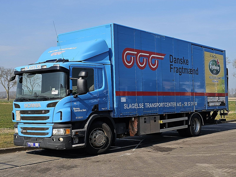 Scania P250 4X2MLB AIRCO WB 590 - Camião furgão: foto 2 Scania P250 4X2MLB AIRCO WB 590 - Camião furgão: foto 2