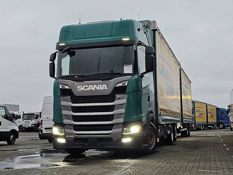 Scania S450 6X2*4 RET. FORKLIFTC - Camião de lona: foto 1 Scania S450 6X2*4 RET. FORKLIFTC - Camião de lona: foto 1