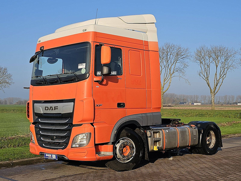 DAF XF 450 - Tractor: foto 2 DAF XF 450 - Tractor: foto 2
