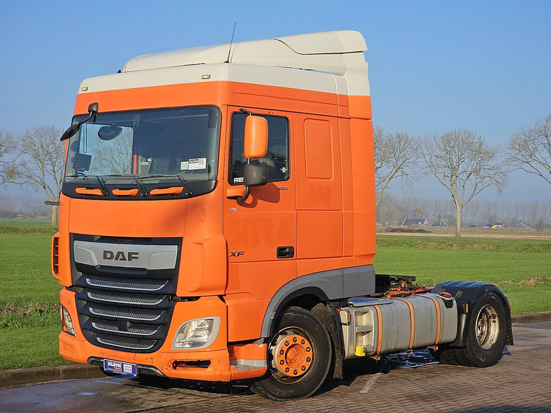 DAF XF 450 - Tractor: foto 2 DAF XF 450 - Tractor: foto 2