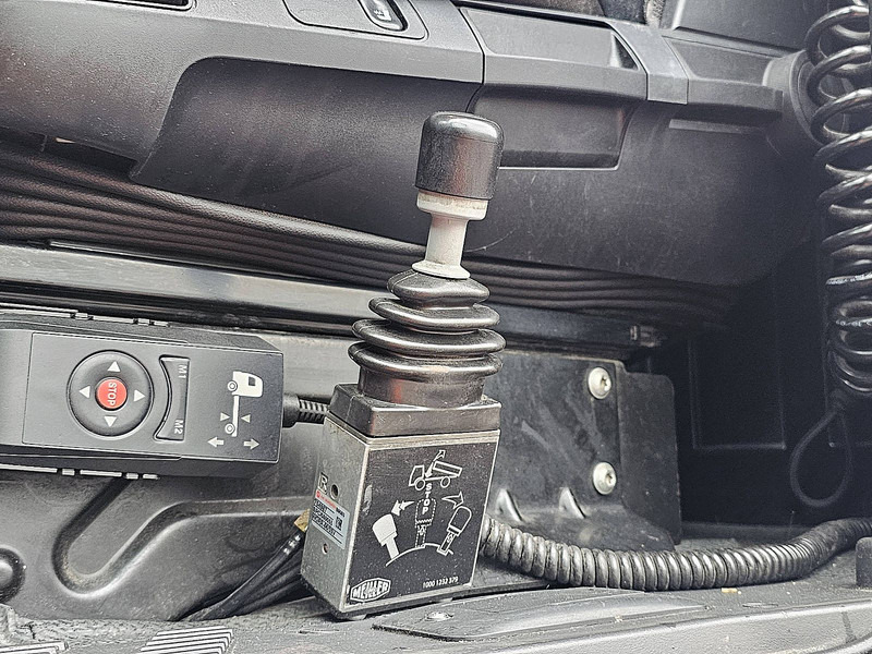 Tractor Mercedes-Benz ACTROS 1843 LS: foto 17