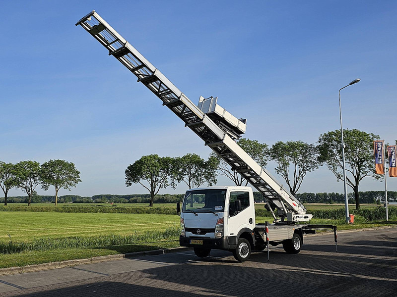 Nissan Cabstar 2.5 27M-Paus-Verhuislift - Veículo comercial: foto 2 Nissan Cabstar 2.5 27M-Paus-Verhuislift - Veículo comercial: foto 2