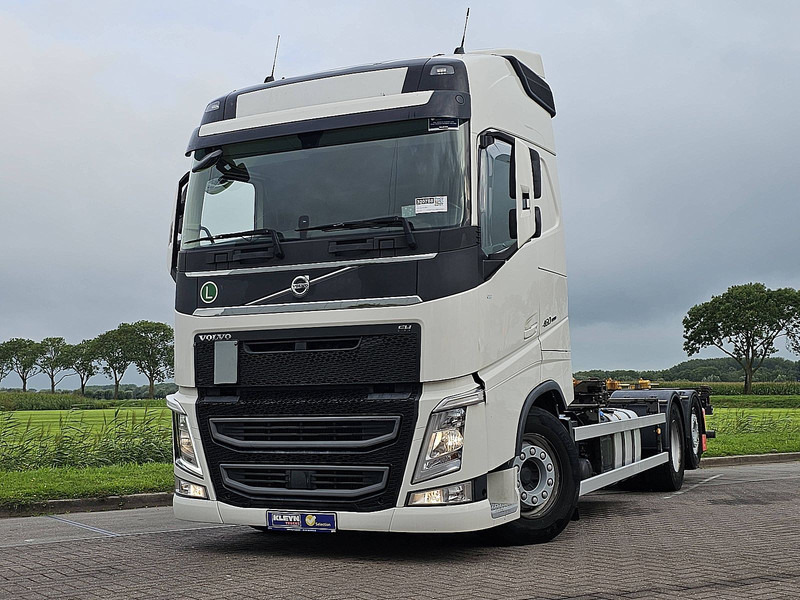 Volvo FH 460 6x2*4 - Camião transportador de contêineres/ Caixa móvel: foto 1 Volvo FH 460 6x2*4 - Camião transportador de contêineres/ Caixa móvel: foto 1
