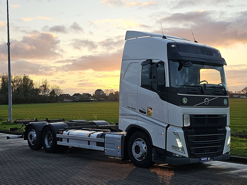 Volvo FH 460 - Camião transportador de contêineres/ Caixa móvel: foto 5 Volvo FH 460 - Camião transportador de contêineres/ Caixa móvel: foto 5