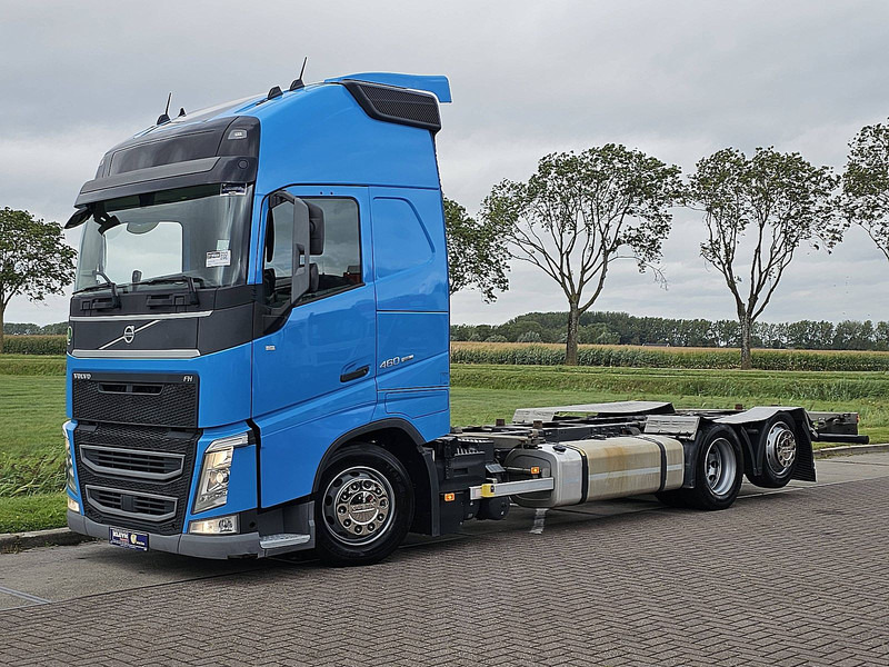 Volvo FH 460 - Camião transportador de contêineres/ Caixa móvel: foto 2 Volvo FH 460 - Camião transportador de contêineres/ Caixa móvel: foto 2