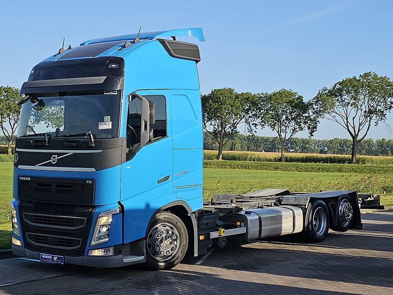 Volvo FH 460 XL XENON WB490 - Camião transportador de contêineres/ Caixa móvel: foto 2 Volvo FH 460 XL XENON WB490 - Camião transportador de contêineres/ Caixa móvel: foto 2