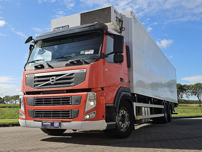 Volvo FM 11.330 6X2 FRIGOBL. LIFT - Camião frigorífico: foto 1 Volvo FM 11.330 6X2 FRIGOBL. LIFT - Camião frigorífico: foto 1