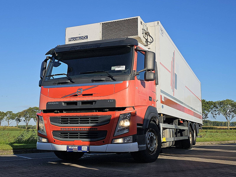Volvo FM 330 6X2 FRIGOBL. LIFT - Camião frigorífico: foto 1 Volvo FM 330 6X2 FRIGOBL. LIFT - Camião frigorífico: foto 1