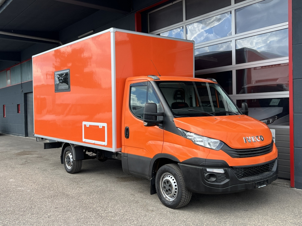 Locação financeira de Iveco Daily 35S14 Klima Orig.127'km Küche Doppelbett Iveco Daily 35S14 Klima Orig.127'km Küche Doppelbett: foto 9