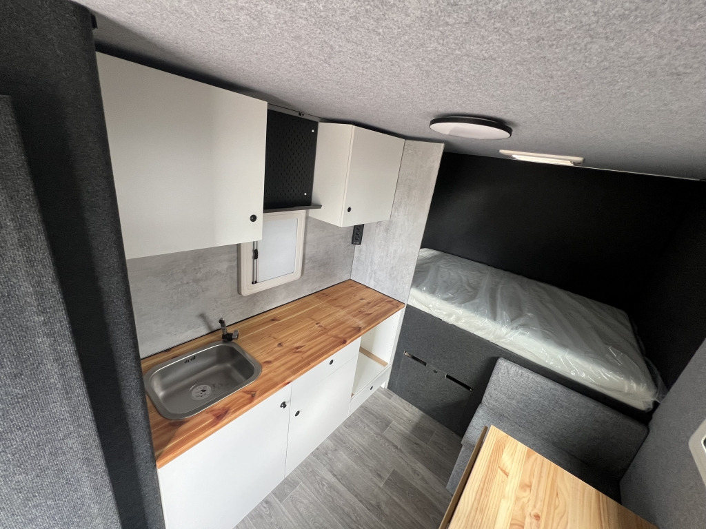 Locação financeira de Iveco Daily 35S14 Klima Orig.127'km Küche Doppelbett Iveco Daily 35S14 Klima Orig.127'km Küche Doppelbett: foto 12