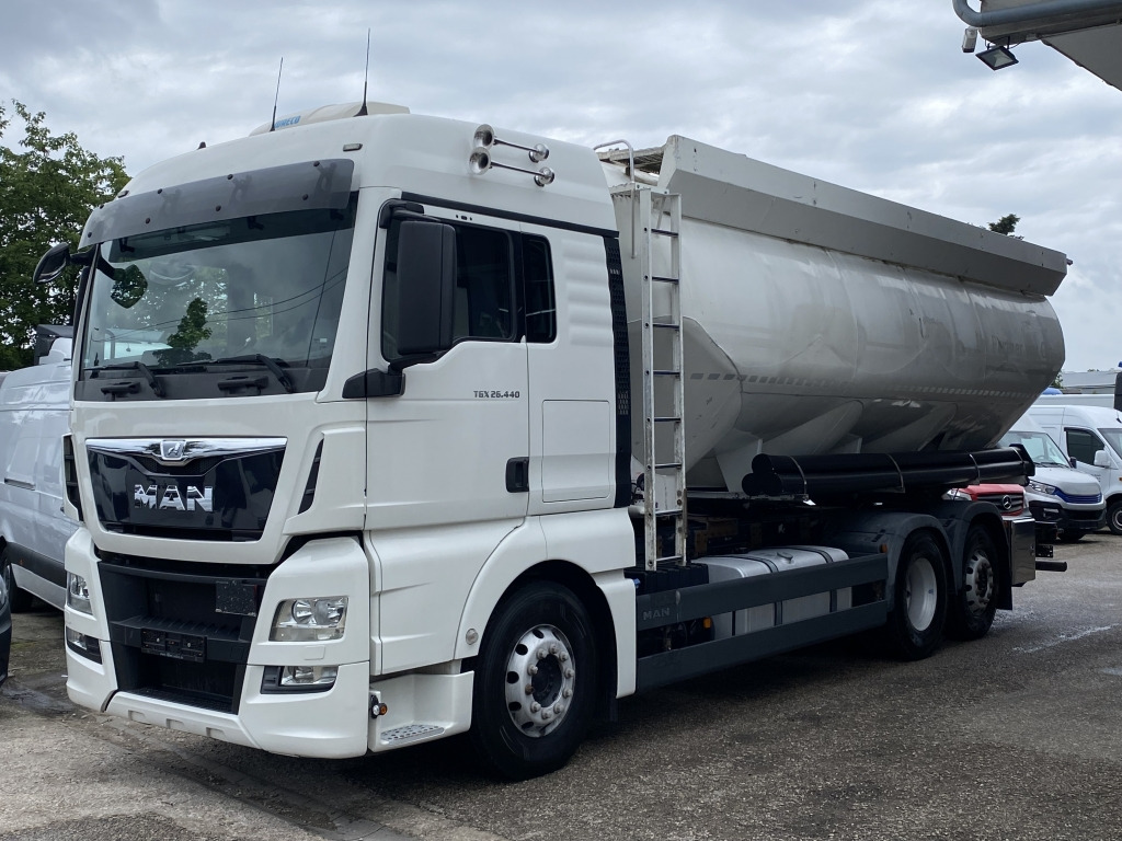 Locação financeira de MAN TGX 26.440 E6 KlimaRetarder32m³ Silo Kompressor MAN TGX 26.440 E6 KlimaRetarder32m³ Silo Kompressor: foto 8