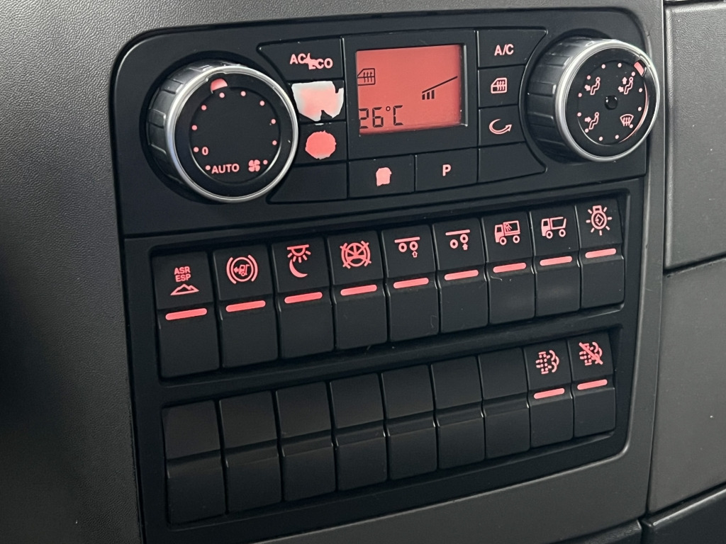 MAN TGX 26.440 Retarder Standklima LBW MitsubisTU100 - Camião frigorífico: foto 2 MAN TGX 26.440 Retarder Standklima LBW MitsubisTU100 - Camião frigorífico: foto 2