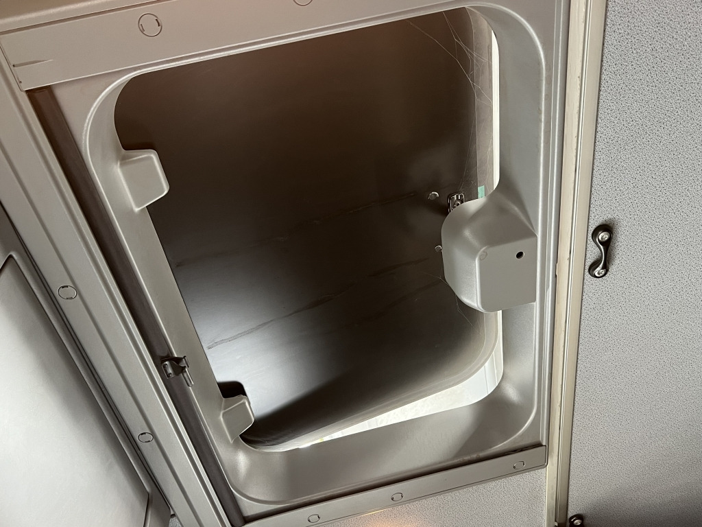 Mercedes-Benz Atego 1230 Klima ACC Schlafkabine 7,2m P+P LBW - Camião de lona: foto 5 Mercedes-Benz Atego 1230 Klima ACC Schlafkabine 7,2m P+P LBW - Camião de lona: foto 5