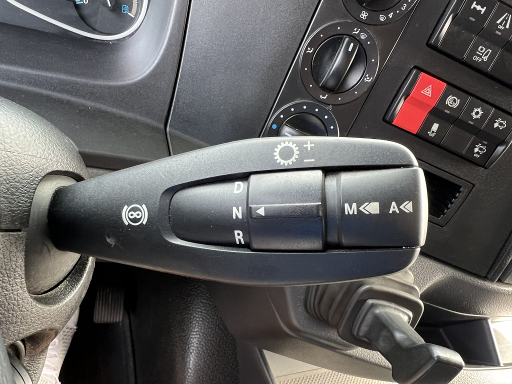 Mercedes-Benz Atego 1530 Euro6 Klima 6m Koffer AHK Orig.177tkm - Camião furgão: foto 3 Mercedes-Benz Atego 1530 Euro6 Klima 6m Koffer AHK Orig.177tkm - Camião furgão: foto 3
