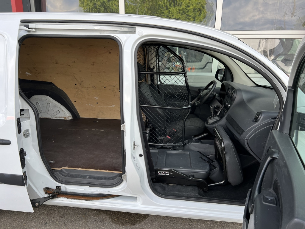 Mercedes-Benz Citan 111 CDI extralang Scheckheftgepflegt PDC - Furgão compacto: foto 3 Mercedes-Benz Citan 111 CDI extralang Scheckheftgepflegt PDC - Furgão compacto: foto 3