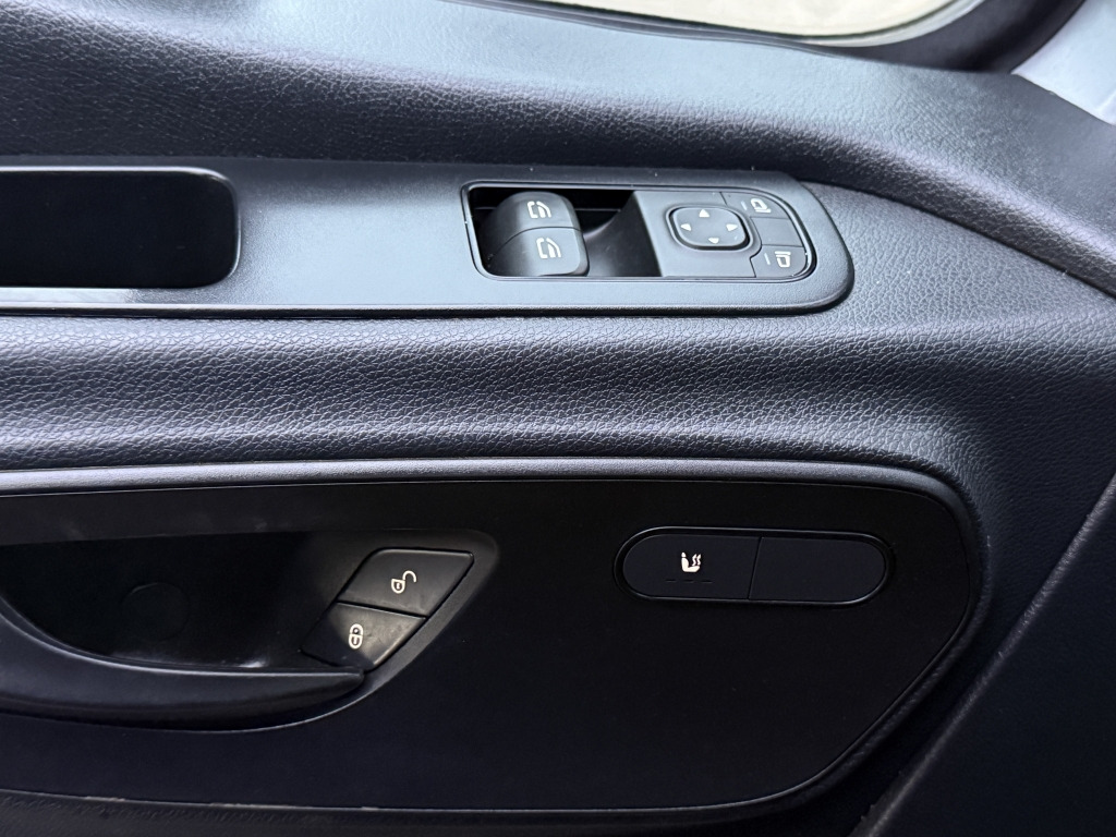 Mercedes-Benz Sprinter 319 CDI V6 DOKA Klima Luftfederung AHK - Carrinha de lona, Carrinha cabine dupla: foto 4 Mercedes-Benz Sprinter 319 CDI V6 DOKA Klima Luftfederung AHK - Carrinha de lona, Carrinha cabine dupla: foto 4