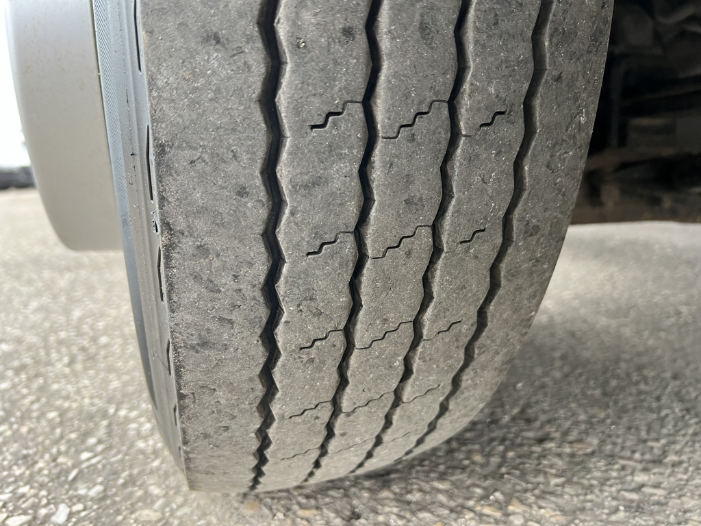 Mitsubishi Fuso Canter 9C18 5,8m Euro6d Klimaaut. Tempomat - Camião chassi: foto 3 Mitsubishi Fuso Canter 9C18 5,8m Euro6d Klimaaut. Tempomat - Camião chassi: foto 3