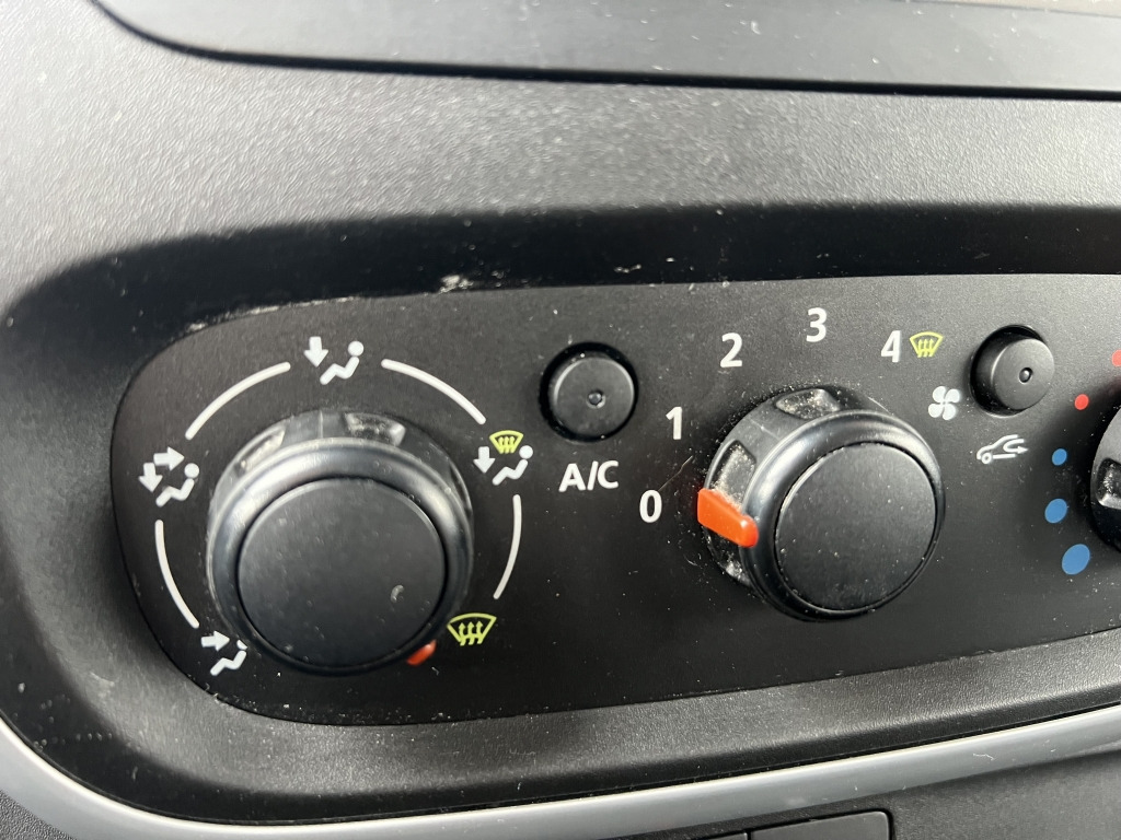 Opel Vivaro 1.6 CDTi L2H1 Klima NAVI Konvekta FK2510 - Carrinha frigorífica: foto 3 Opel Vivaro 1.6 CDTi L2H1 Klima NAVI Konvekta FK2510 - Carrinha frigorífica: foto 3