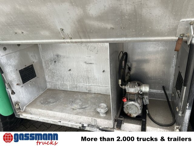 Iveco 190EH30 4x4 - Camião cisterna: foto 3 Iveco 190EH30 4x4 - Camião cisterna: foto 3