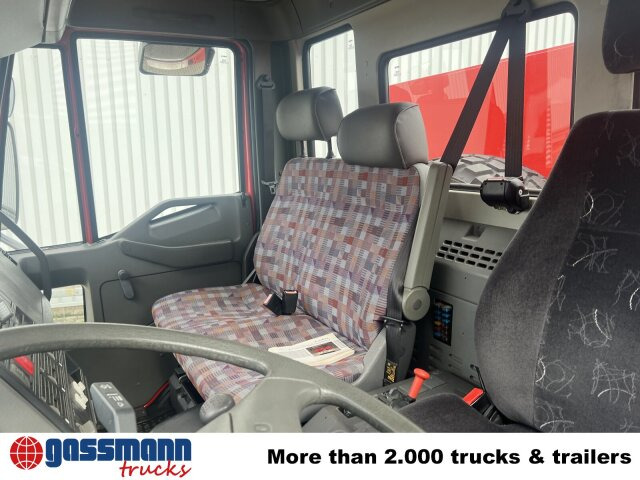 Iveco FF 95 E 18 4x4, Feuerwehr - Carro de bombeiro: foto 4 Iveco FF 95 E 18 4x4, Feuerwehr - Carro de bombeiro: foto 4