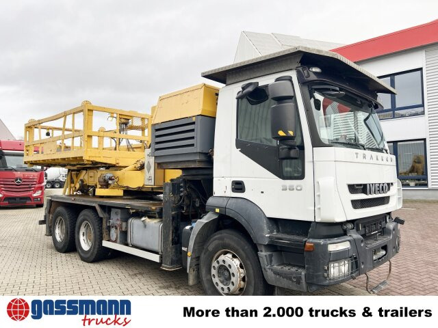 Camião cisterna, Camião grua Iveco Trakker AD260T36 6x4, AMV Hubsteiger +: foto 8