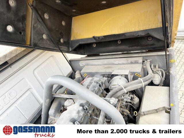 Iveco Trakker AD260T36 6x4, AMV Hubsteiger + - Camião cisterna, Camião grua: foto 3 Iveco Trakker AD260T36 6x4, AMV Hubsteiger + - Camião cisterna, Camião grua: foto 3