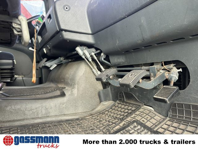 MAN TGA 18.360 LL 4x2, Fahrschule - Camião transportador de contêineres/ Caixa móvel: foto 2 MAN TGA 18.360 LL 4x2, Fahrschule - Camião transportador de contêineres/ Caixa móvel: foto 2