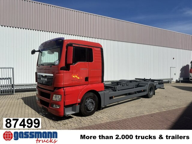 MAN TGX 18.360 4X2 LL, Fahrschule - Camião transportador de contêineres/ Caixa móvel: foto 1 MAN TGX 18.360 4X2 LL, Fahrschule - Camião transportador de contêineres/ Caixa móvel: foto 1