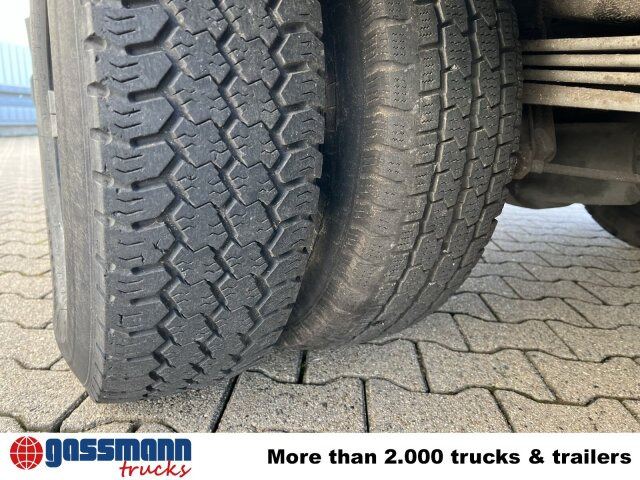 Mercedes-Benz 711 D-KA 4x2, Standklima, 11-Sitze, 2 x on stock - Minibus, Furgão de passageiros: foto 3 Mercedes-Benz 711 D-KA 4x2, Standklima, 11-Sitze, 2 x on stock - Minibus, Furgão de passageiros: foto 3