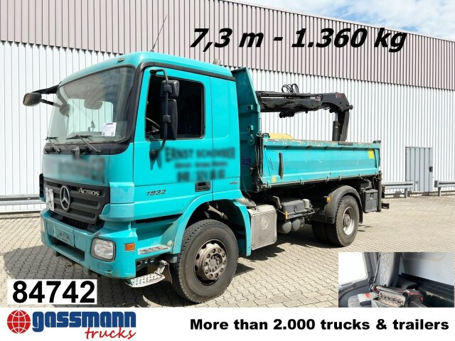 Mercedes-Benz Actros 1832 K 4x2 mit Heckkran Hiab XS 099ES-2 - Camião basculante, Camião grua: foto 1 Mercedes-Benz Actros 1832 K 4x2 mit Heckkran Hiab XS 099ES-2 - Camião basculante, Camião grua: foto 1
