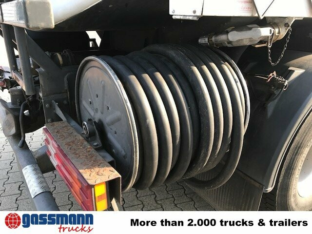 Mercedes-Benz Actros 1841 L 4x2, Esterer Tankaufbau ca. - Camião cisterna: foto 4 Mercedes-Benz Actros 1841 L 4x2, Esterer Tankaufbau ca. - Camião cisterna: foto 4