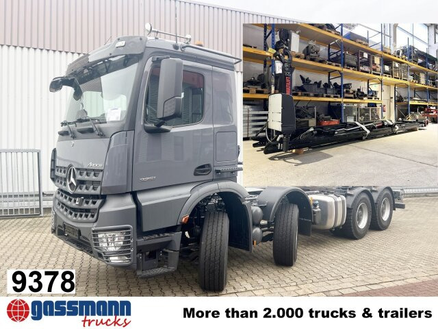 Mercedes-Benz Arocs 3251 L 8x4/4 - Camião polibenne: foto 1 Mercedes-Benz Arocs 3251 L 8x4/4 - Camião polibenne: foto 1