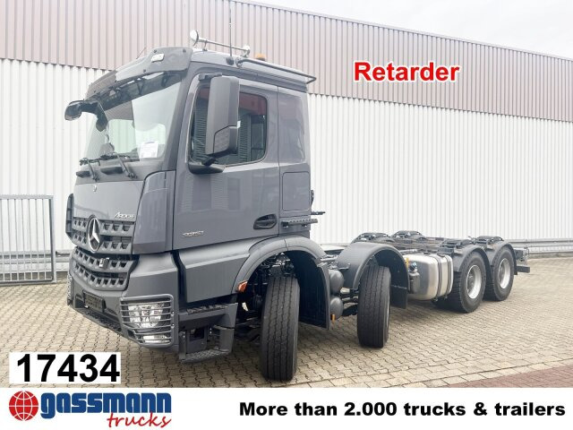 Mercedes-Benz Arocs 3251 L 8x4/4, mit Motorabtrieb C plus NA - Camião chassi: foto 1 Mercedes-Benz Arocs 3251 L 8x4/4, mit Motorabtrieb C plus NA - Camião chassi: foto 1