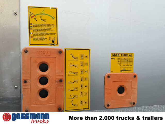 Mercedes-Benz Atego 1330 4x4, Iso-Koffer mit Heizung, LBW - Camião furgão: foto 5 Mercedes-Benz Atego 1330 4x4, Iso-Koffer mit Heizung, LBW - Camião furgão: foto 5