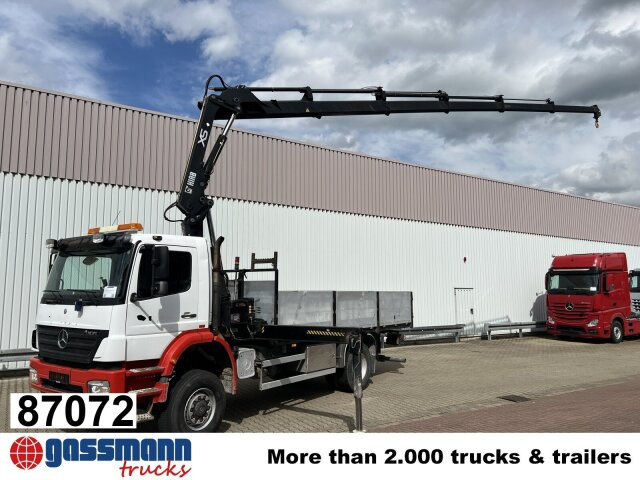 Mercedes-Benz Axor 1828 A 4x4 mit Kran Hiab XS 166 E-5 - Camião de caixa aberta/ Plataforma, Camião grua: foto 1 Mercedes-Benz Axor 1828 A 4x4 mit Kran Hiab XS 166 E-5 - Camião de caixa aberta/ Plataforma, Camião grua: foto 1