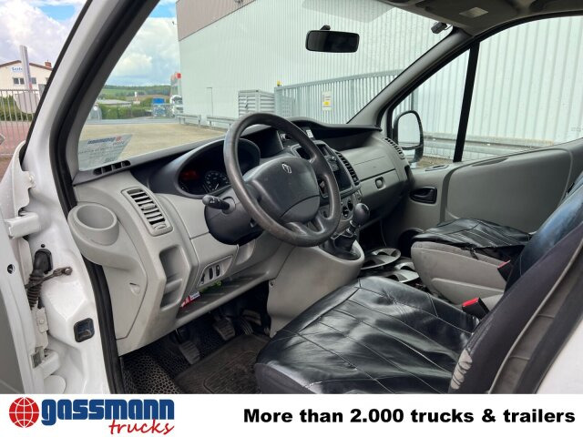 Renault Trafik 2.0 dCi115 4x2, Krankentransporter - Ambulância: foto 5 Renault Trafik 2.0 dCi115 4x2, Krankentransporter - Ambulância: foto 5