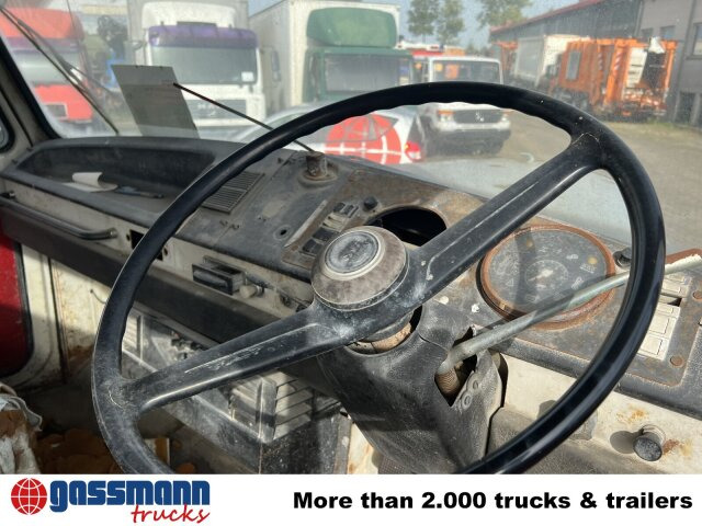 Saurer V5 4x2 - Camião de caixa aberta/ Plataforma: foto 2 Saurer V5 4x2 - Camião de caixa aberta/ Plataforma: foto 2