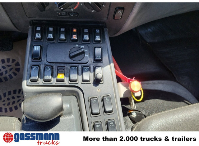 Unimog U 20 4x4, Zapfwelle, Kran Hiab 022D-3 HiDuo, - Veículo comercial: foto 5 Unimog U 20 4x4, Zapfwelle, Kran Hiab 022D-3 HiDuo, - Veículo comercial: foto 5