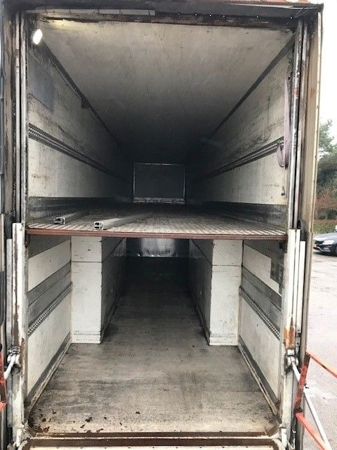 Langendorf Doppeldecker-Rennanhänger mit Hebebühne - Semi-reboque furgão: foto 5 Langendorf Doppeldecker-Rennanhänger mit Hebebühne - Semi-reboque furgão: foto 5