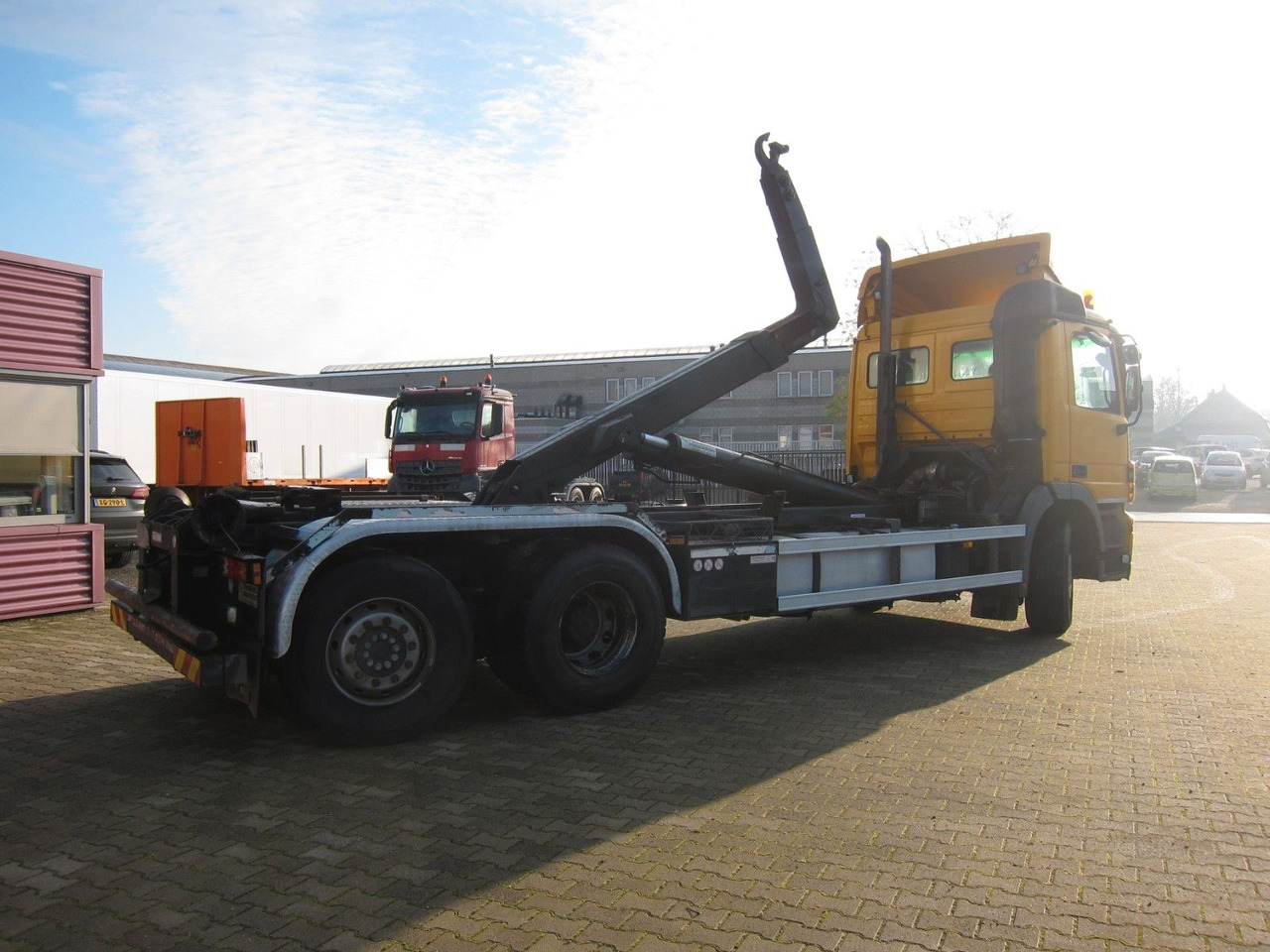 Mercedes-Benz Actros 2536 L 6X2*4 Hiab Multilift 470tkm - Camião polibenne: foto 4 Mercedes-Benz Actros 2536 L 6X2*4 Hiab Multilift 470tkm - Camião polibenne: foto 4