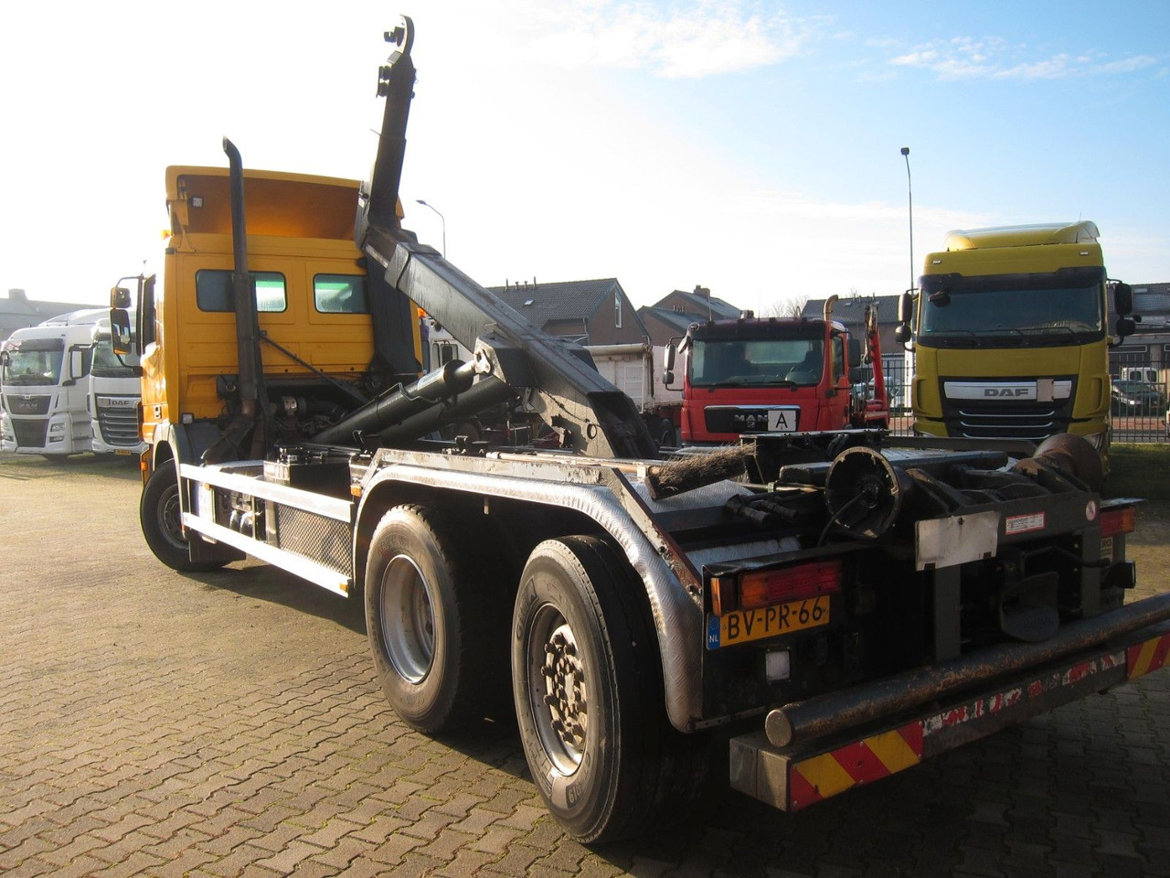 Mercedes-Benz Actros 2536 L 6X2*4 Hiab Multilift 470tkm - Camião polibenne: foto 3 Mercedes-Benz Actros 2536 L 6X2*4 Hiab Multilift 470tkm - Camião polibenne: foto 3