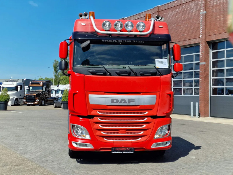 DAF XF 410 6x2 SpaceCab - Flatbed - Euro 6 + 2 axle trailer BPW - Camião de caixa aberta/ Plataforma: foto 2 DAF XF 410 6x2 SpaceCab - Flatbed - Euro 6 + 2 axle trailer BPW - Camião de caixa aberta/ Plataforma: foto 2