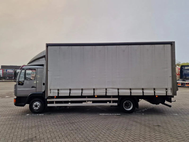 MAN TGL 12.220 LL 4x2 Box , loading lift - Camião furgão: foto 4 MAN TGL 12.220 LL 4x2 Box , loading lift - Camião furgão: foto 4
