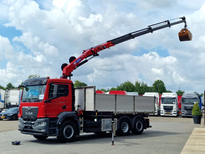 MAN TGS 26.360 6x4 Hydrodrive / Crane HMF1920K-RCS / 3 way tipper HMF / Low KM 110.700! - Camião grua: foto 4 MAN TGS 26.360 6x4 Hydrodrive / Crane HMF1920K-RCS / 3 way tipper HMF / Low KM 110.700! - Camião grua: foto 4