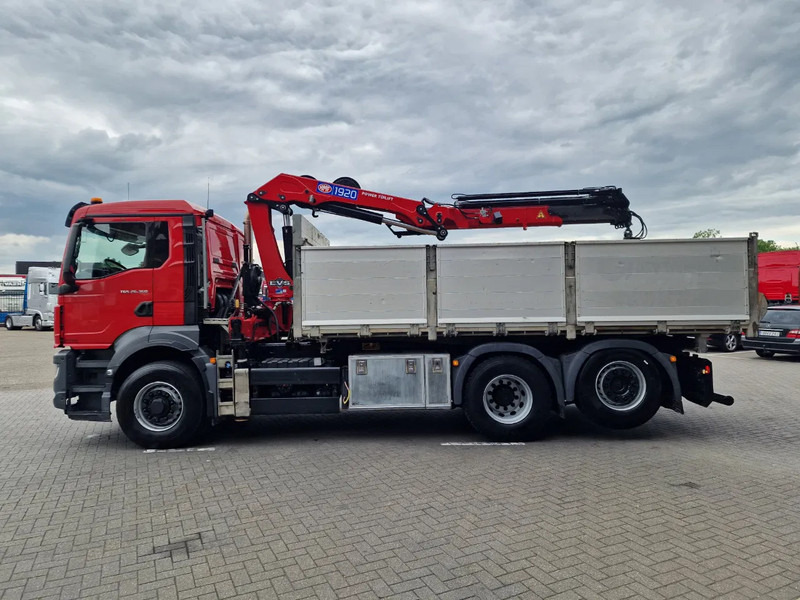 MAN TGS 26.360 6x4 Hydrodrive / Crane HMF1920K-RCS / 3 way tipper HMF / Low KM 110.700! - Camião grua: foto 5 MAN TGS 26.360 6x4 Hydrodrive / Crane HMF1920K-RCS / 3 way tipper HMF / Low KM 110.700! - Camião grua: foto 5