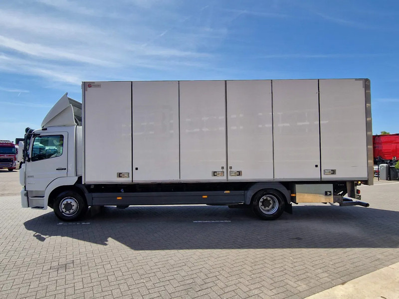 Mercedes-Benz Atego 1524 Box with sidedoors - Zepro loadlift - Full air - Euro 6 - Automatic - Camera system - Camião furgão: foto 4 Mercedes-Benz Atego 1524 Box with sidedoors - Zepro loadlift - Full air - Euro 6 - Automatic - Camera system - Camião furgão: foto 4
