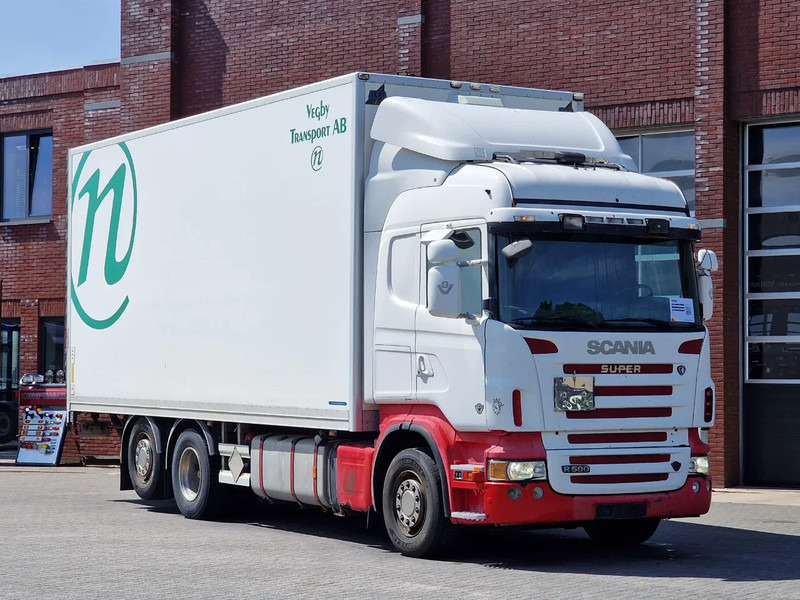 Scania R500 V8 Highline 6x2*4 - Box with side doors - Loadlift - Manual gearbox with retarder - Full air - Steering axle - Camião furgão: foto 1 Scania R500 V8 Highline 6x2*4 - Box with side doors - Loadlift - Manual gearbox with retarder - Full air - Steering axle - Camião furgão: foto 1