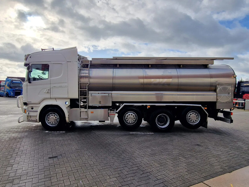 Scania R520 V8 8x2*4 - Tank - 19.000L - 4 compartments - Pump and counter - Retarder - Camião cisterna: foto 4 Scania R520 V8 8x2*4 - Tank - 19.000L - 4 compartments - Pump and counter - Retarder - Camião cisterna: foto 4