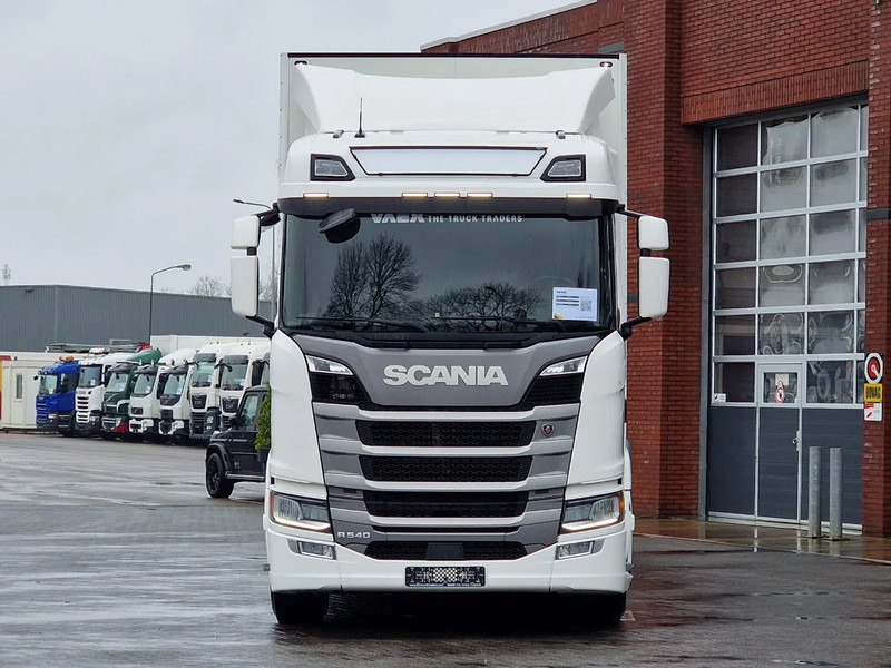 Scania R540 NGS 6x2 - Thermoking Bi Temp Frigo - Schmiz koffer - Retarder - Full air - Leather - Led - Navi - Camião isotérmico: foto 2 Scania R540 NGS 6x2 - Thermoking Bi Temp Frigo - Schmiz koffer - Retarder - Full air - Leather - Led - Navi - Camião isotérmico: foto 2