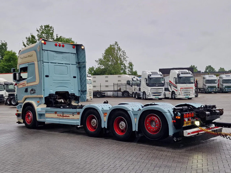 Scania R620 Topline 8x4 - Retarder - Full air - Custom interior - Show truck - HUB reduction - Camião chassi: foto 4 Scania R620 Topline 8x4 - Retarder - Full air - Custom interior - Show truck - HUB reduction - Camião chassi: foto 4